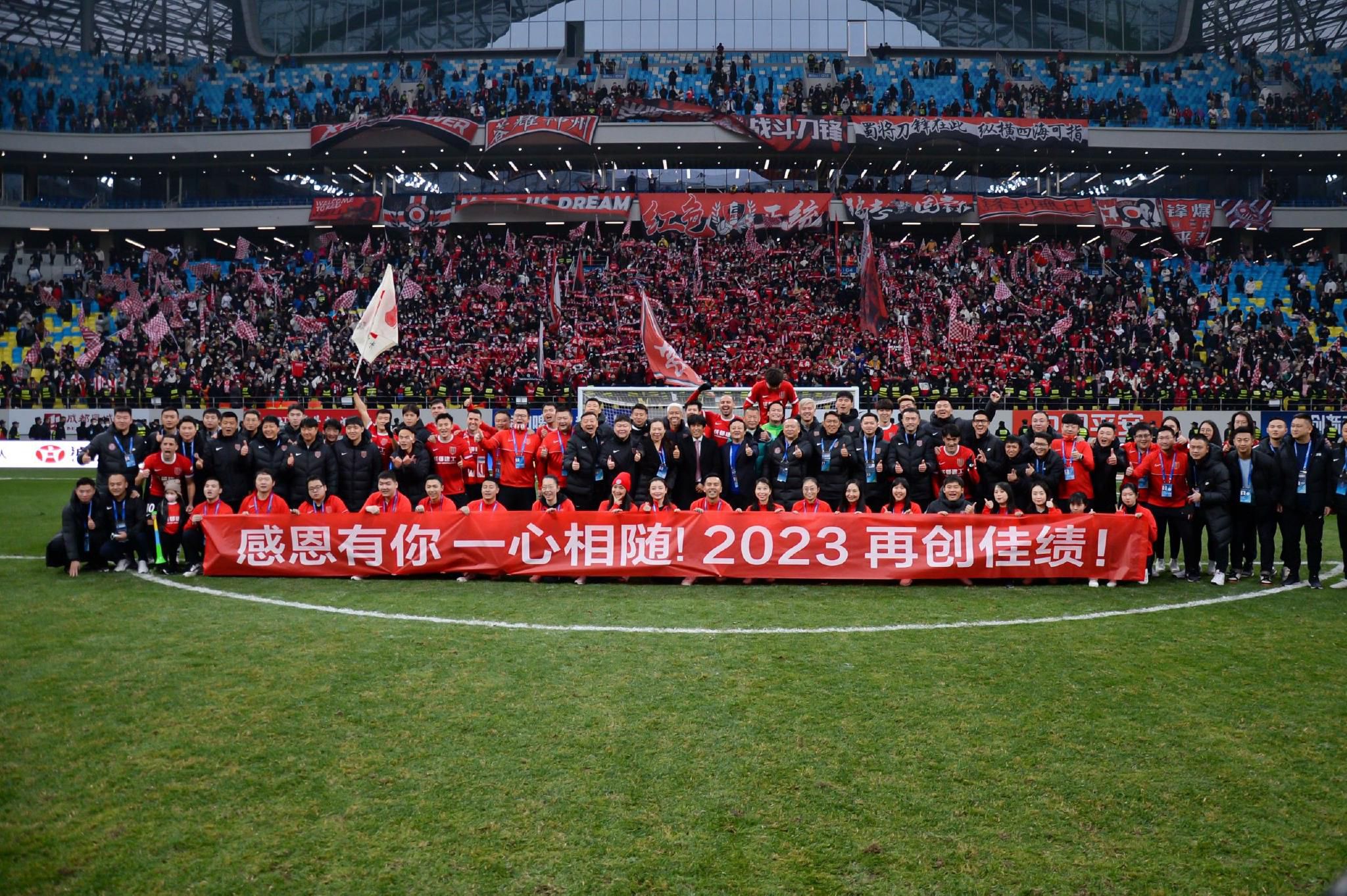 玩家小子同期联合知名快餐品牌吉野家在深圳和广州推出了独家定制版;玩家小子套餐，首日上线便在10分钟内售磬；当然春节档预热活动更是不可错过，联合全球领先的高品质耳机制造商魔声一同推出了;焕’音’光临电影《你好，李焕英》线上福利活动，分享记忆中母亲声音背后的光阴故事